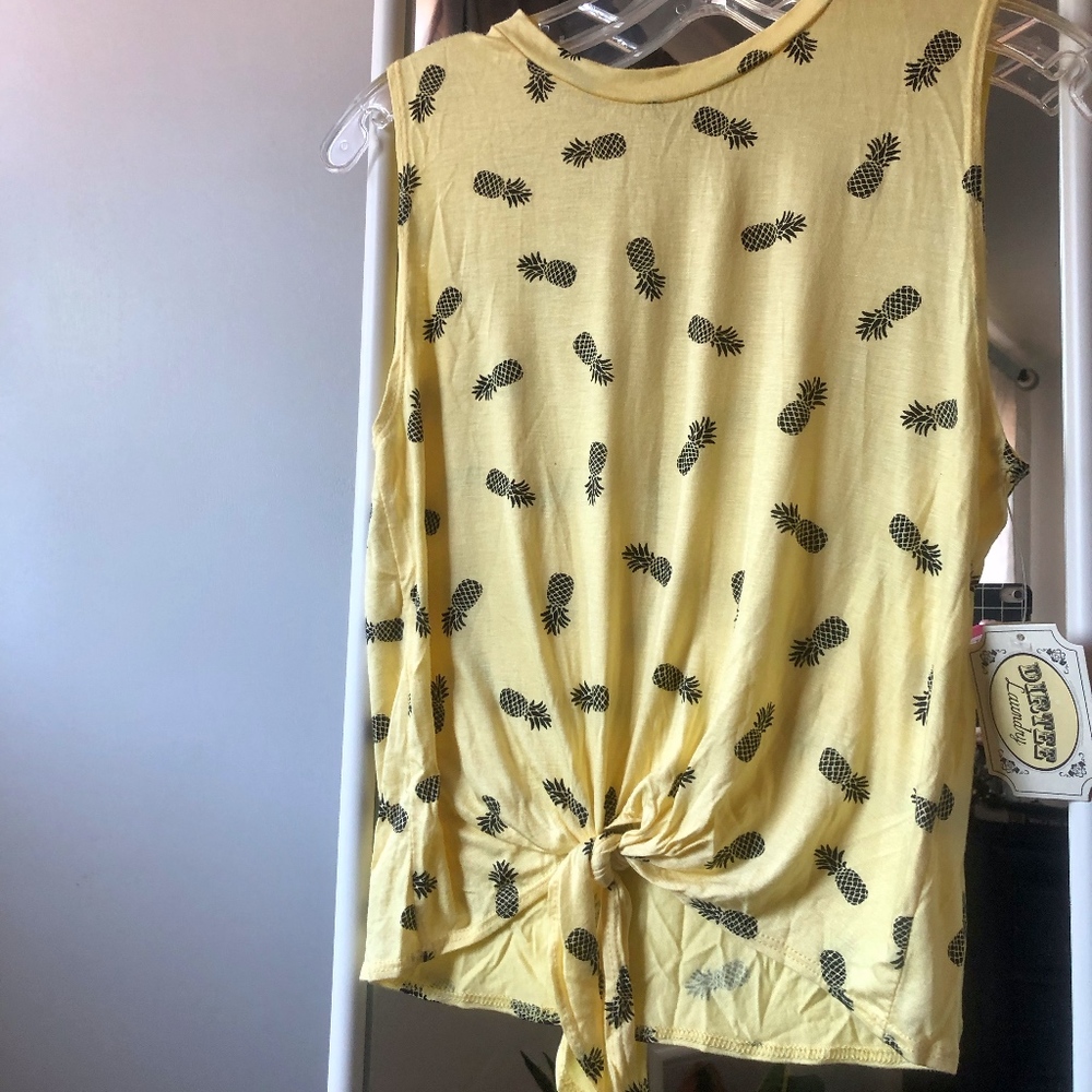 Women's Pineapple Print Yellow Muscle Tee